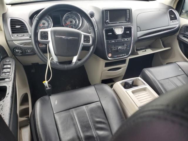 2012 Chrysler Town & Country Touring