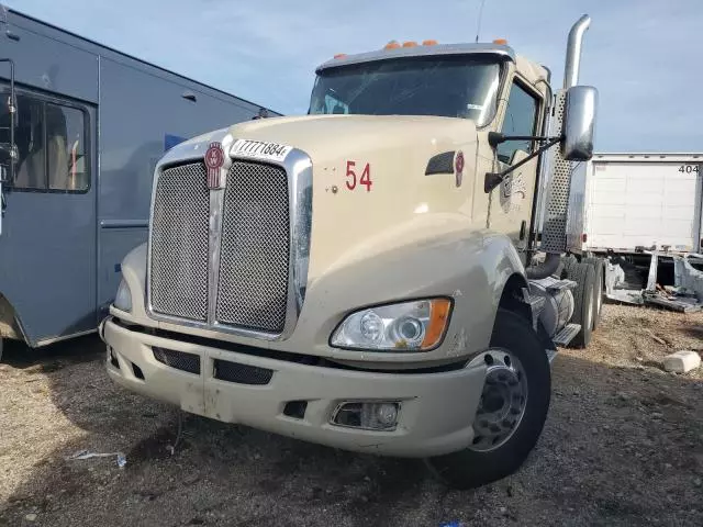 2012 Kenworth Construction T660