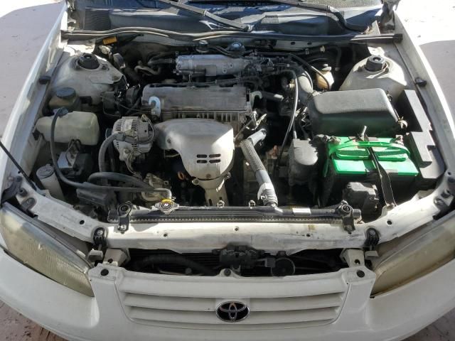 1999 Toyota Camry LE