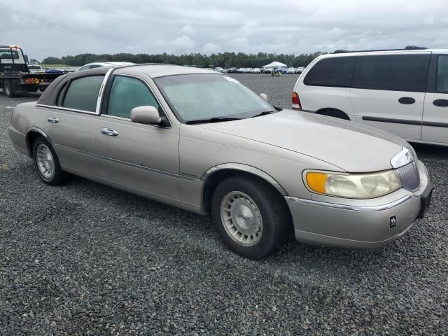 1999 Lincoln Town Car Executive