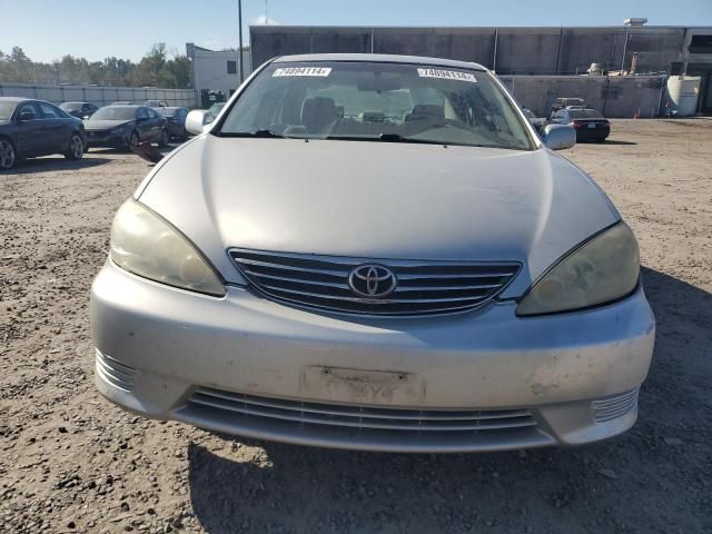 2005 Toyota Camry LE