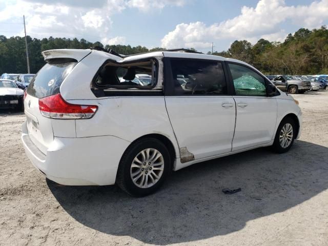 2013 Toyota Sienna XLE