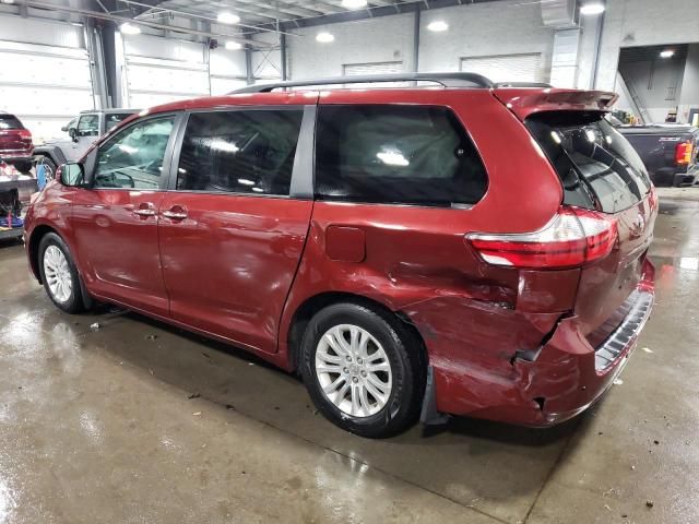 2016 Toyota Sienna XLE