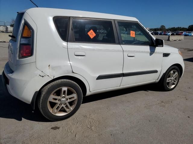 2010 KIA Soul +