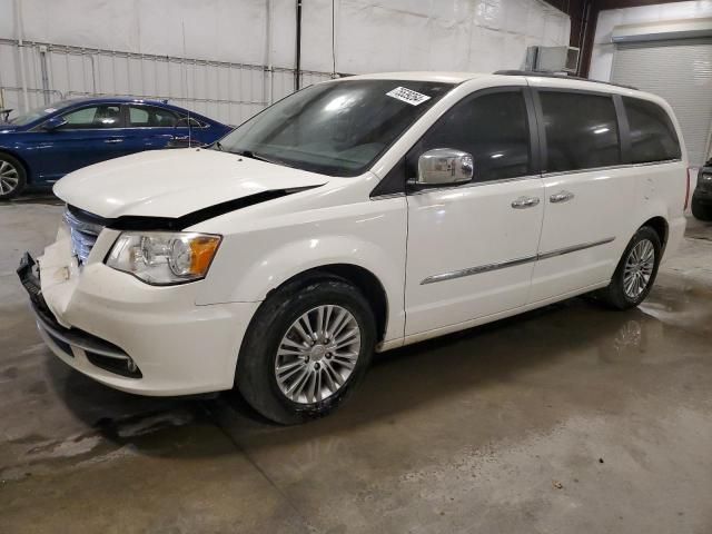 2013 Chrysler Town & Country Touring L