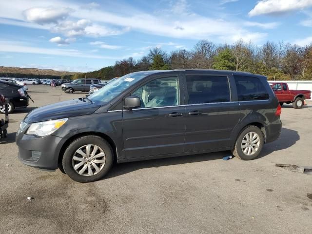 2012 Volkswagen Routan SE