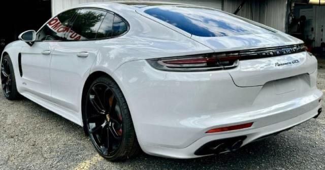 2020 Porsche Panamera GTS