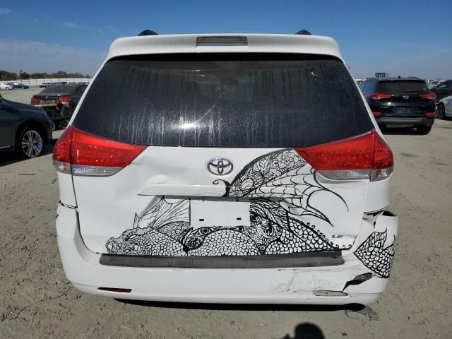 2011 Toyota Sienna LE