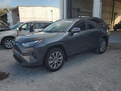 Carros dañados por inundaciones a la venta en subasta: 2022 Toyota Rav4 XLE Premium