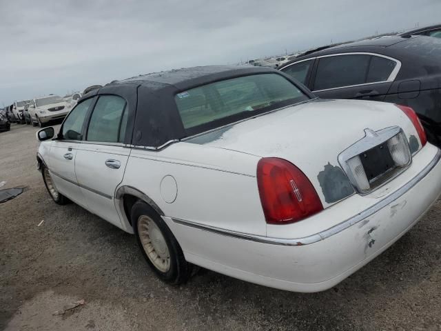 2001 Lincoln Town Car Executive