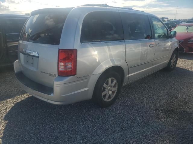 2010 Chrysler Town & Country Touring