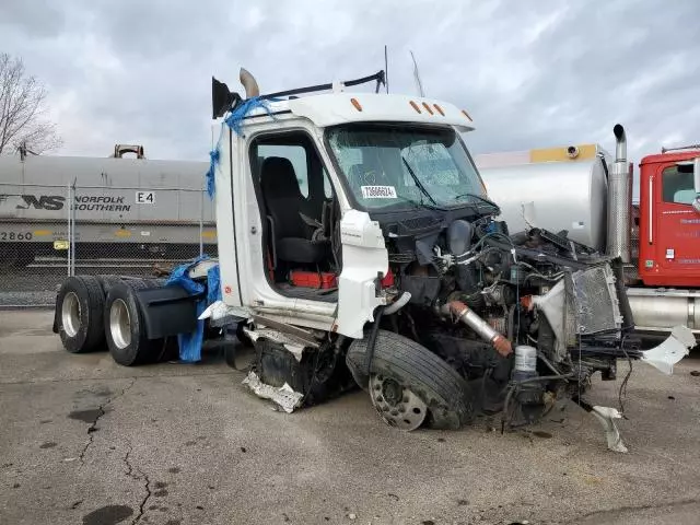 2023 Freightliner Cascadia 126