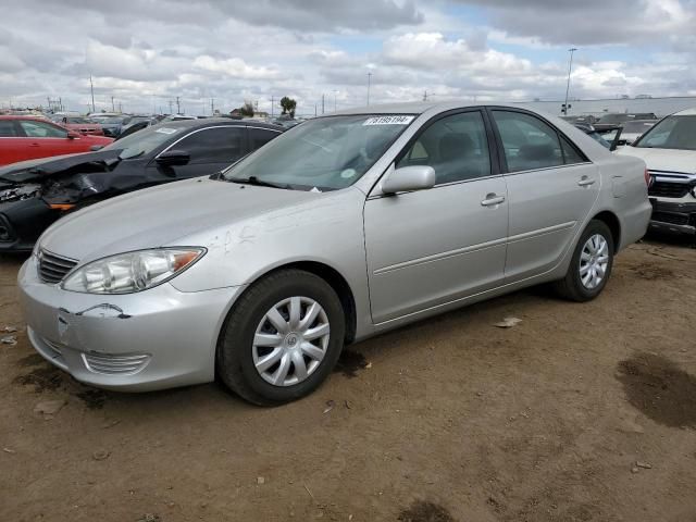 2005 Toyota Camry LE