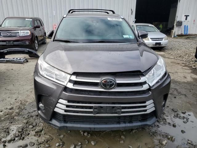 2019 Toyota Highlander SE