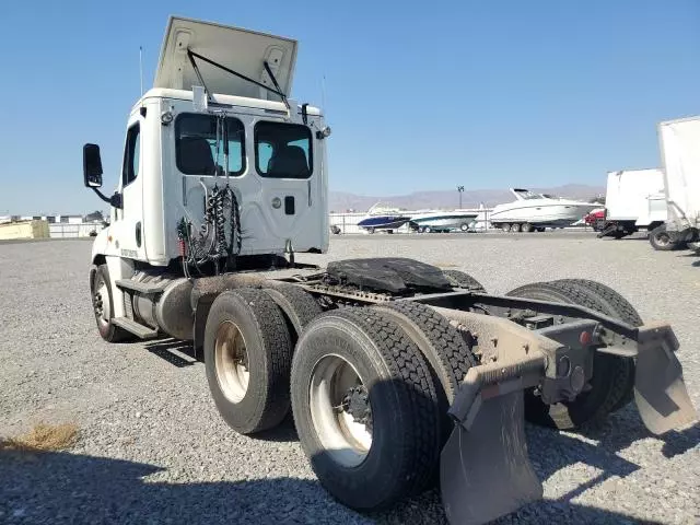 2017 Freightliner Cascadia 125