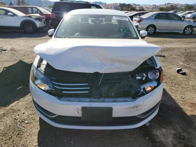 2014 Volkswagen Passat SE