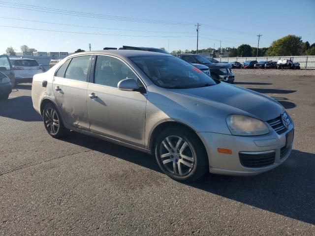 2005 Volkswagen New Jetta 2.5L Option Package 1