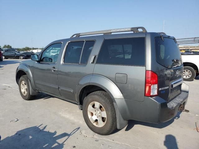 2005 Nissan Pathfinder LE