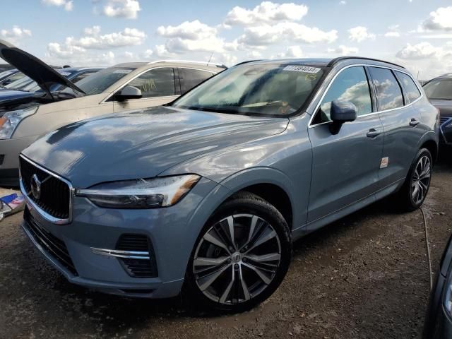 2022 Volvo XC60 B5 Momentum