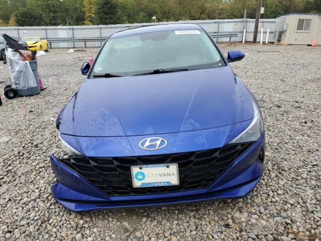 2021 Hyundai Elantra SE