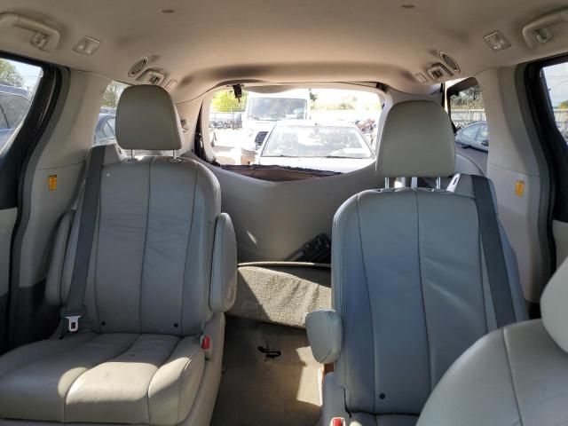 2013 Toyota Sienna XLE