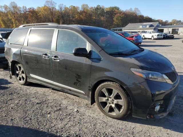 2017 Toyota Sienna SE