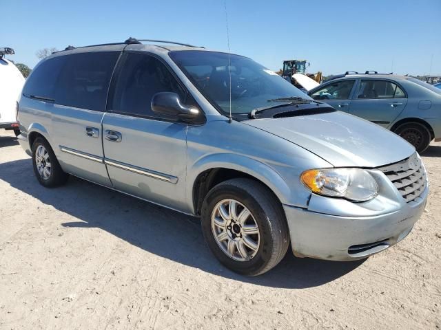 2005 Chrysler Town & Country Touring