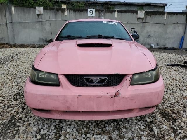 2004 Ford Mustang