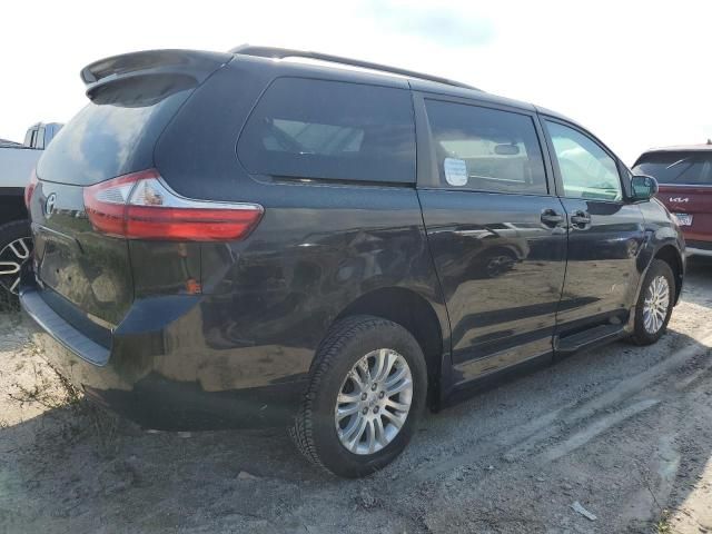 2015 Toyota Sienna LE