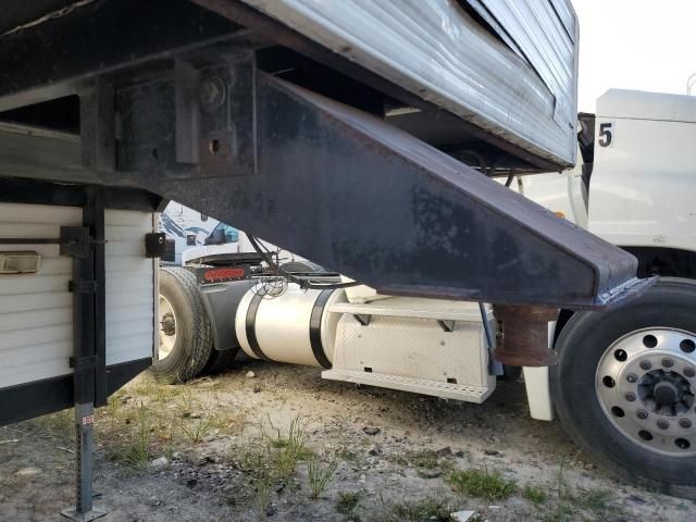 2000 Fleetwood Trailer