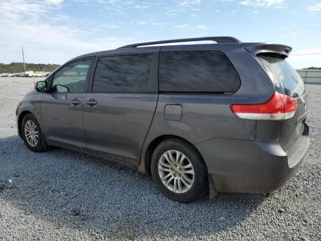 2012 Toyota Sienna XLE