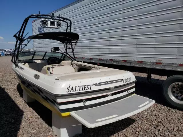 2001 MB Boat