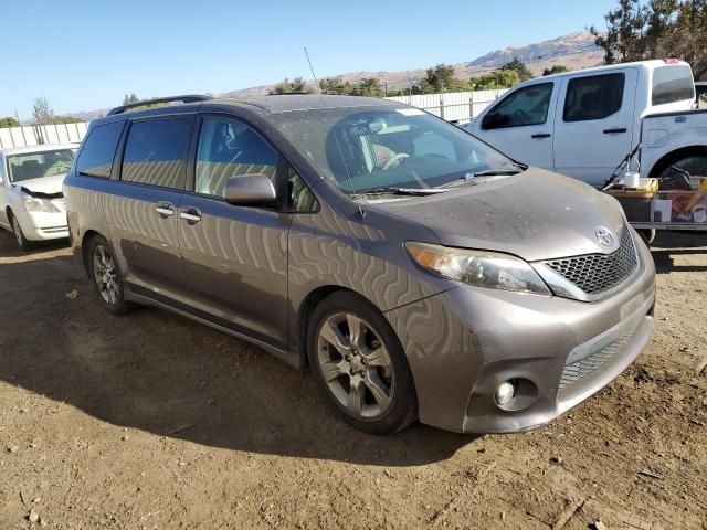 2013 Toyota Sienna Sport