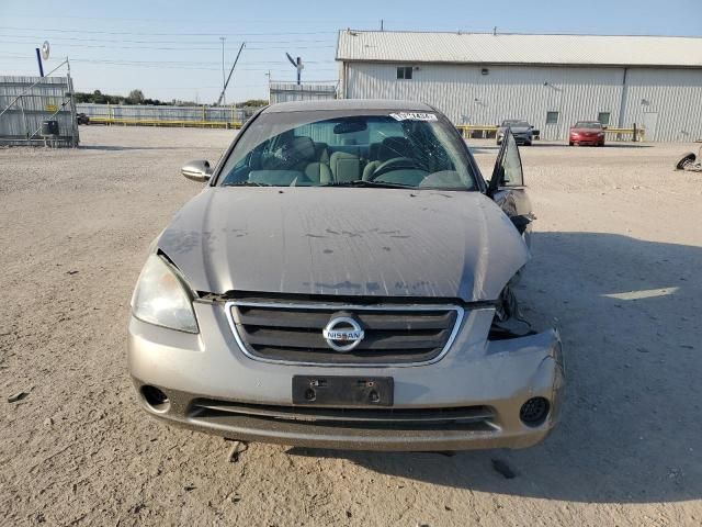 2002 Nissan Altima Base