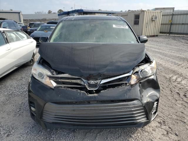 2018 Toyota Sienna XLE