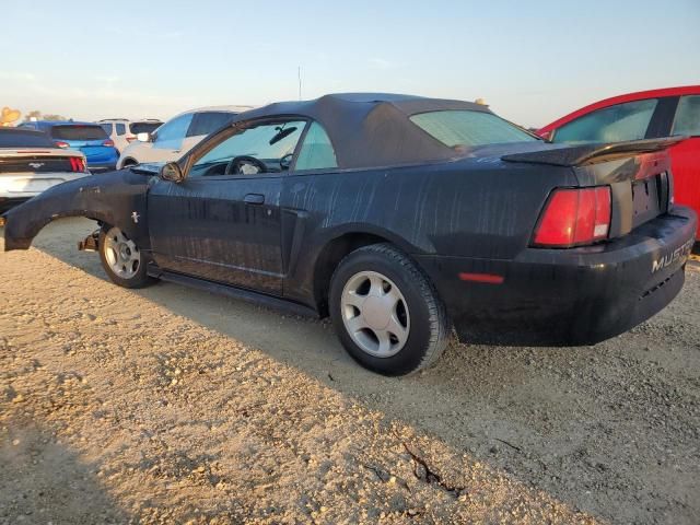 2000 Ford Mustang