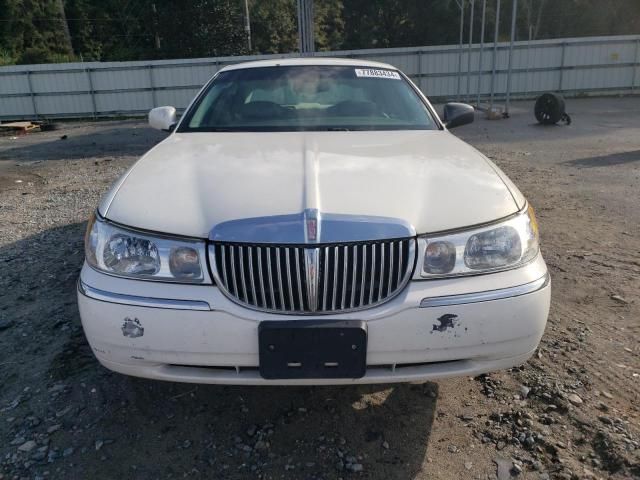 2001 Lincoln Town Car Executive