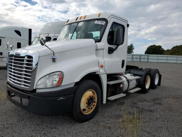 2015 Freightliner Cascadia 125