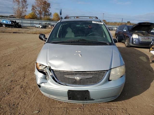 2005 Chrysler Town & Country Touring