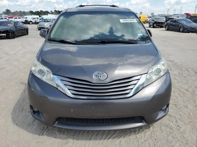 2015 Toyota Sienna XLE