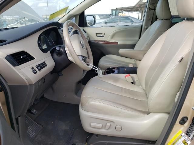 2014 Toyota Sienna XLE