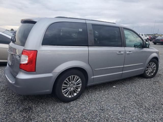 2013 Chrysler Town & Country Touring L