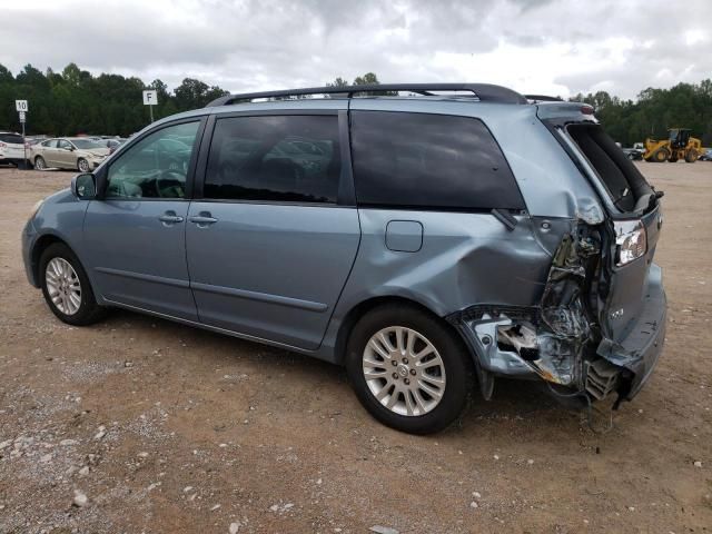 2010 Toyota Sienna XLE