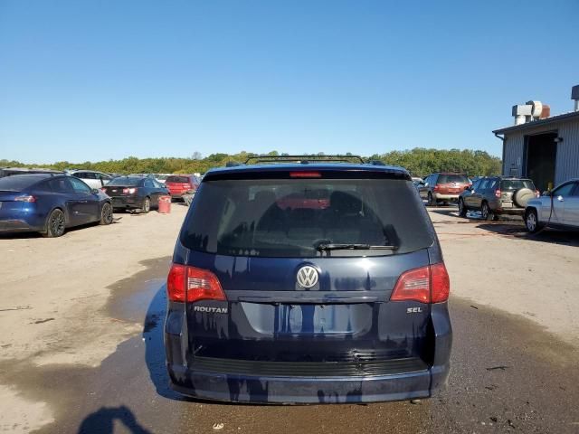 2012 Volkswagen Routan SEL