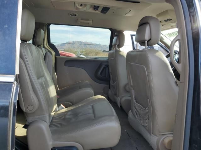 2016 Chrysler Town & Country Touring