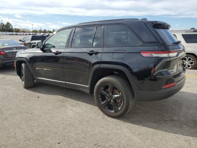 2023 Jeep Grand Cherokee Laredo