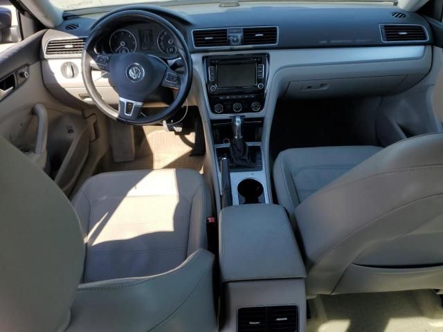 2013 Volkswagen Passat SE