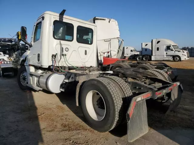 2022 Freightliner Cascadia 126