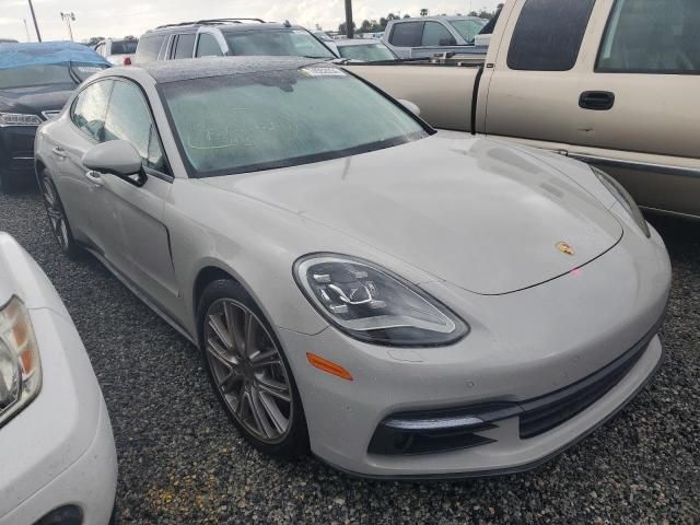 2018 Porsche Panamera 4