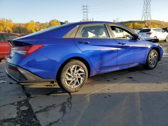 2024 Hyundai Elantra Blue